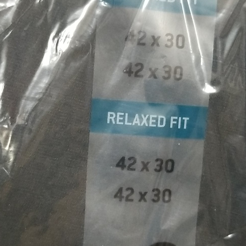 Carhartt  42x30 Outdoors - Picture 5 of 7